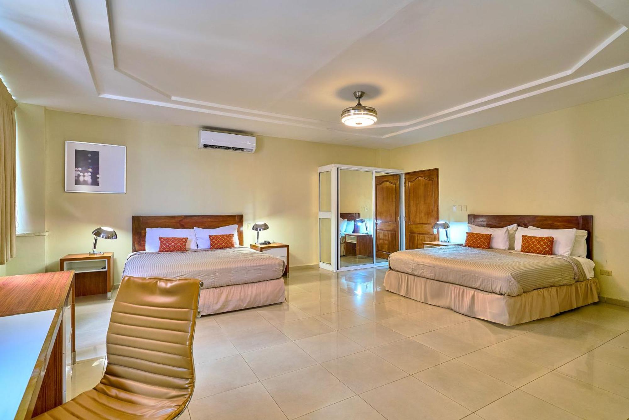 Hotel Libertad At Historic Main Street Santo Domingo Exterior foto